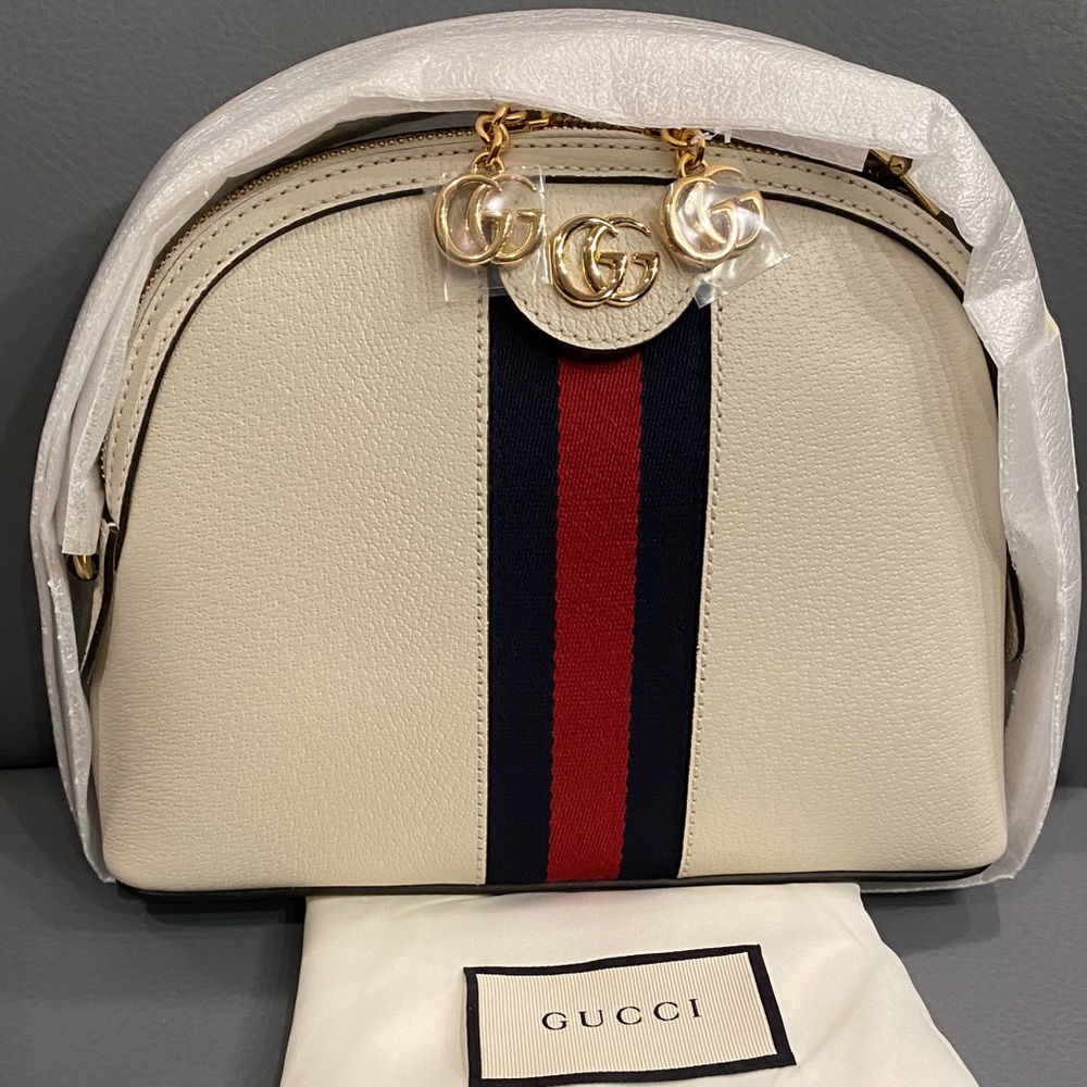 ✨SOLD!✨NEW!✨GUCCI✨GG SUPREME TEXTURED LEATHER DOME BAG - Picture 9 of 16